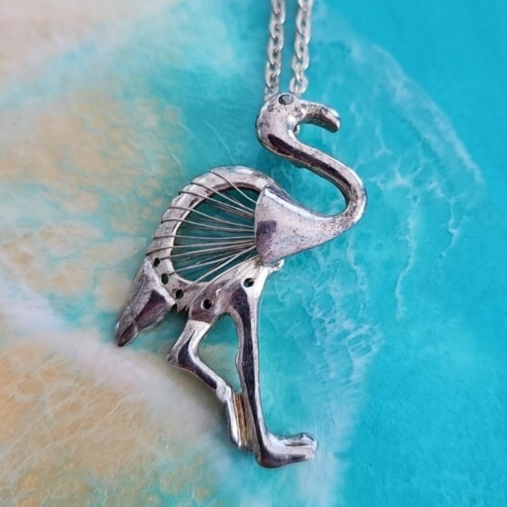 Silvertone Flamingo Necklace Wired Feathers Lobster Claw Closure Rhinestone Eye